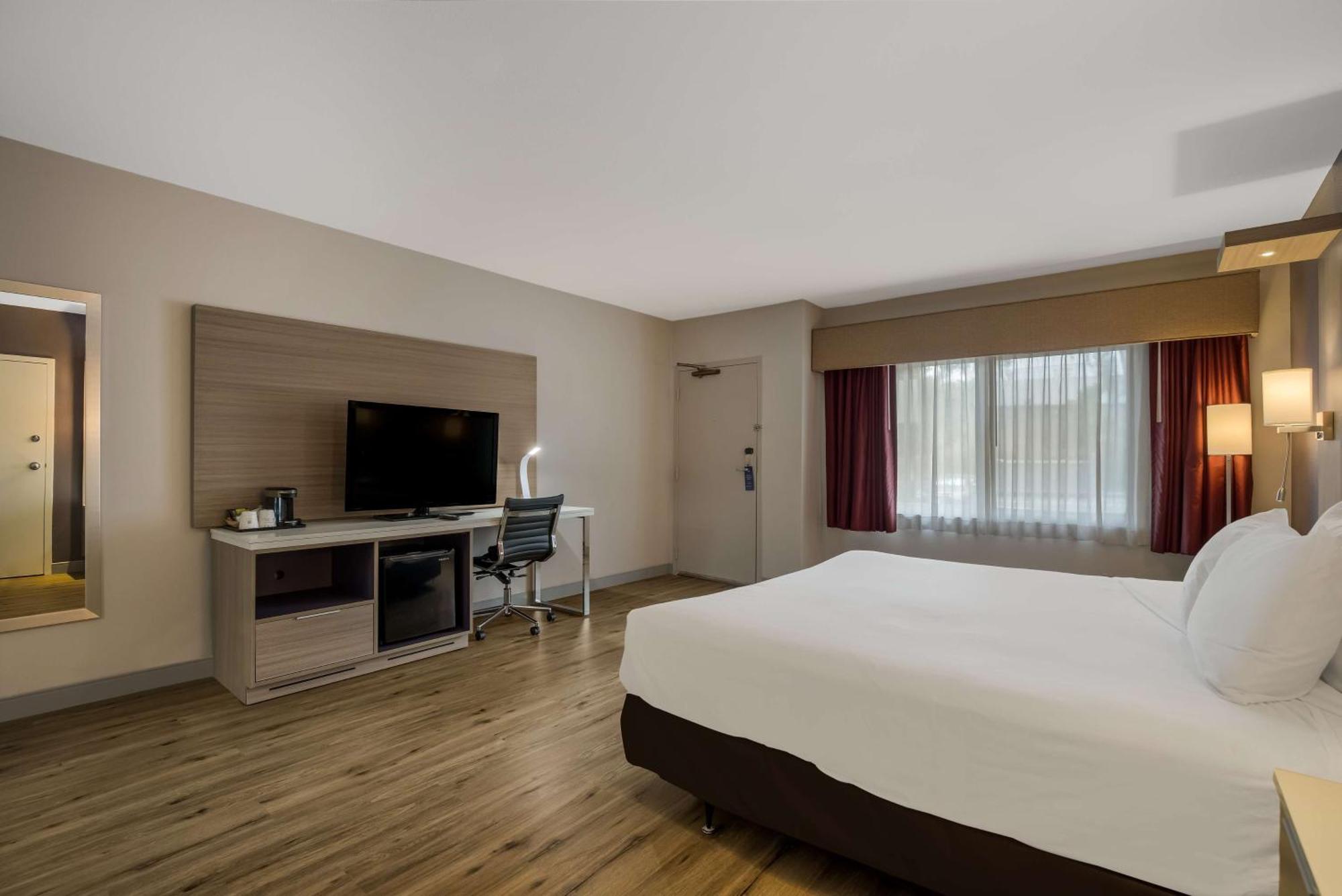 Best Western Diamond Bar Hotel & Suites Buitenkant foto