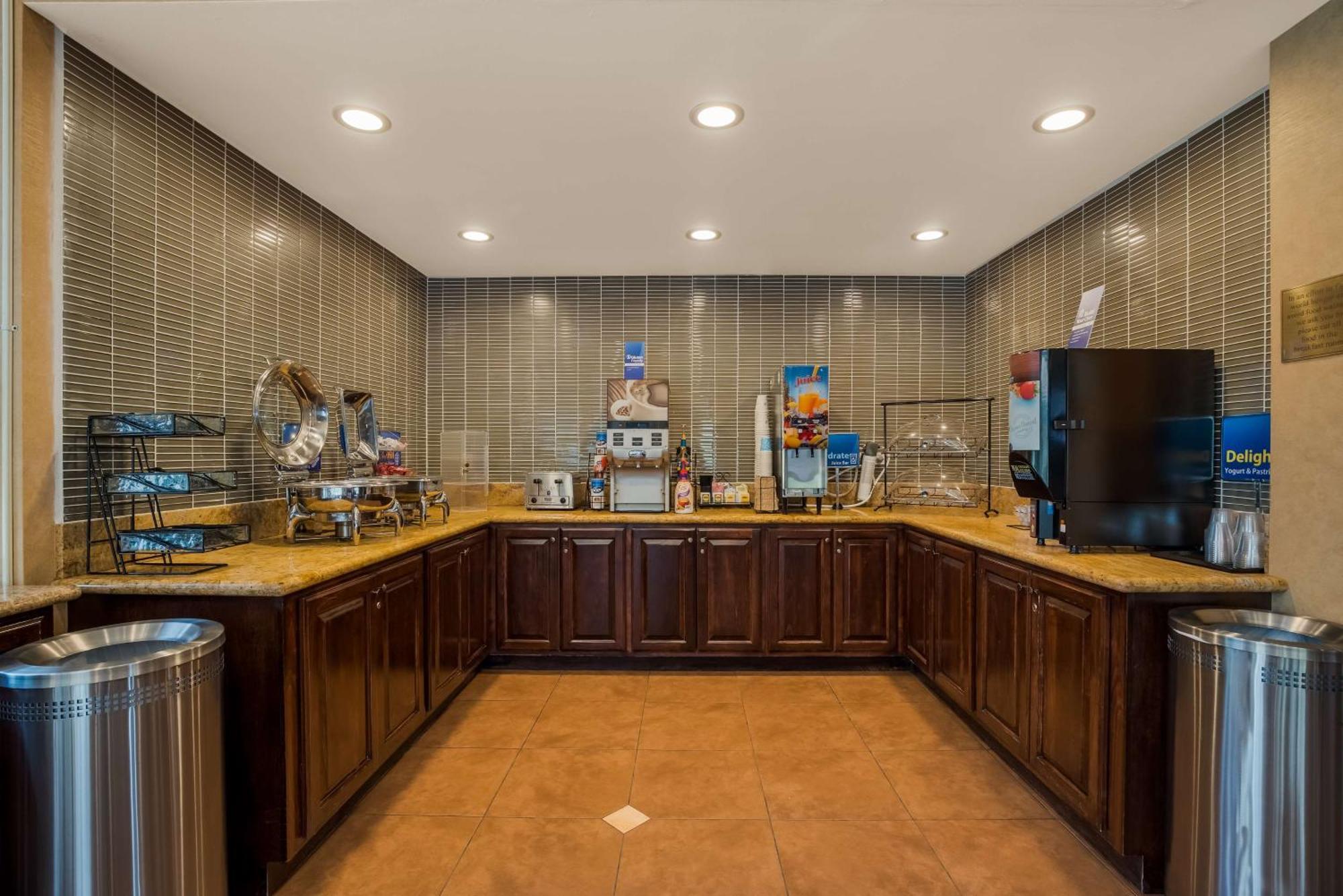 Best Western Diamond Bar Hotel & Suites Buitenkant foto